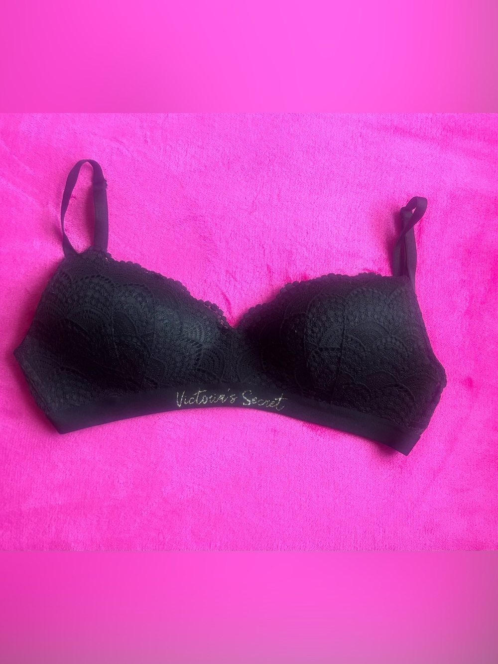 Victoria's Secret Black Scalloped Lace Wireless Bralette